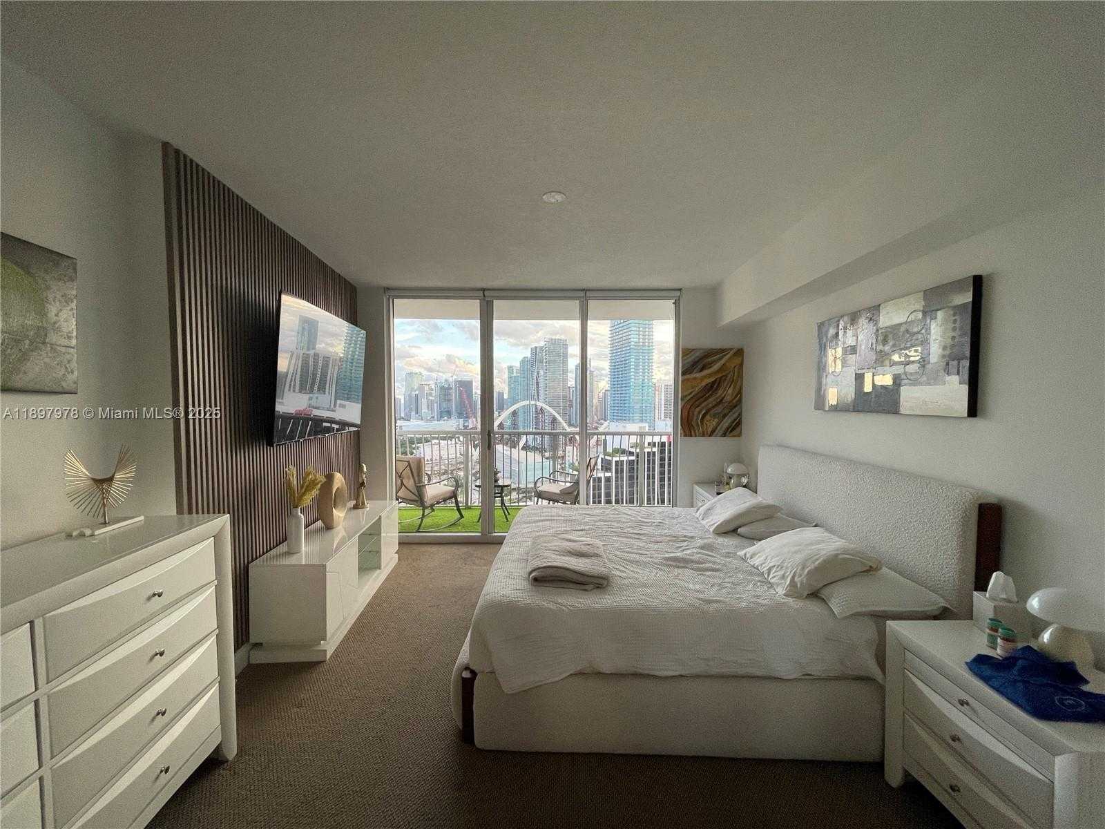 Small Image of 1750 NORTH BAYSHORE DR #3612, Miami Number 6