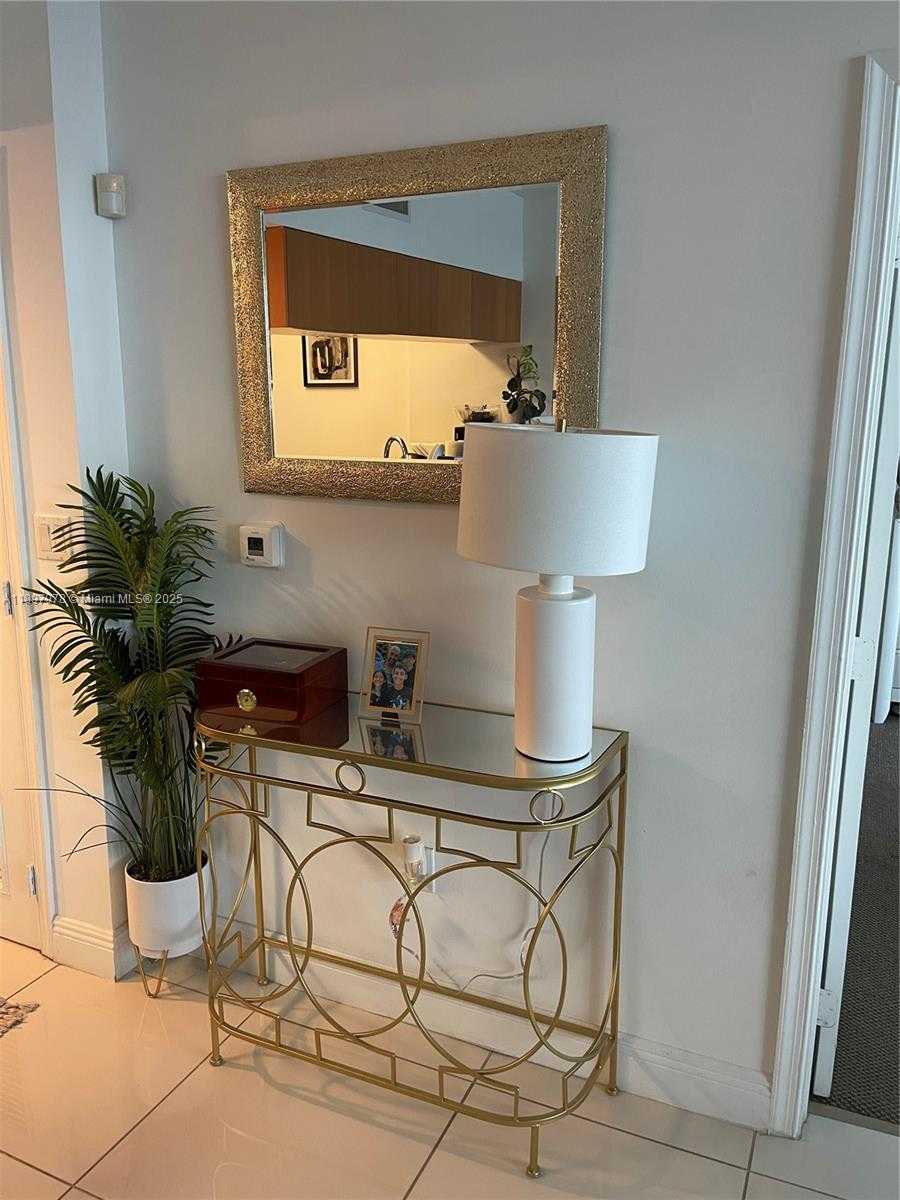 Small Image of 1750 NORTH BAYSHORE DR #3612, Miami Number 7