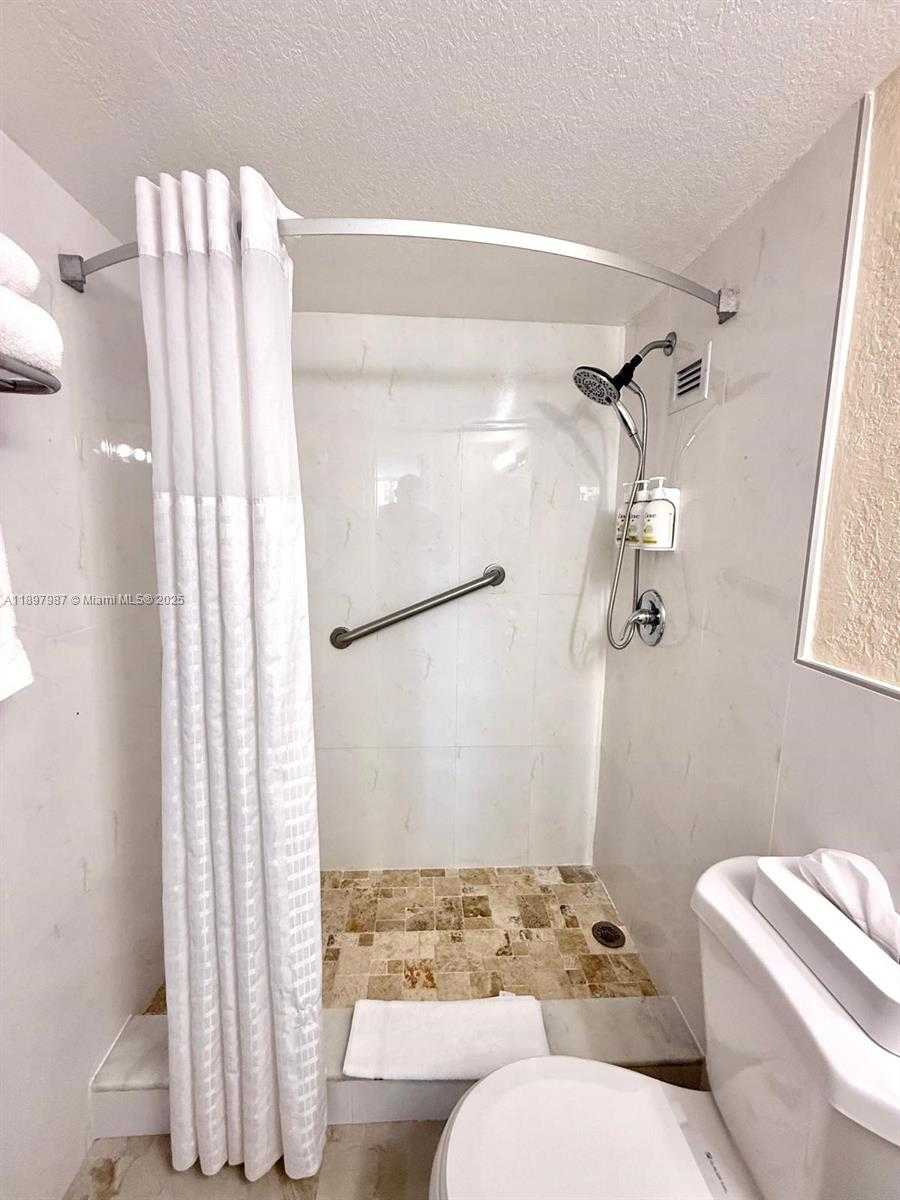Small Image of 19201 COLLINS AVE #308, Sunny Isles Beach Number 21