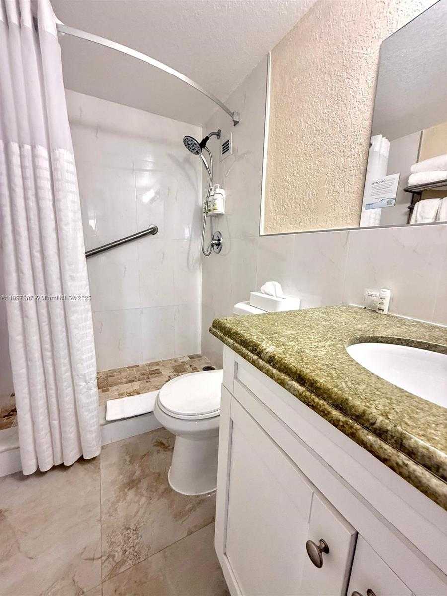 Small Image of 19201 COLLINS AVE #308, Sunny Isles Beach Number 23