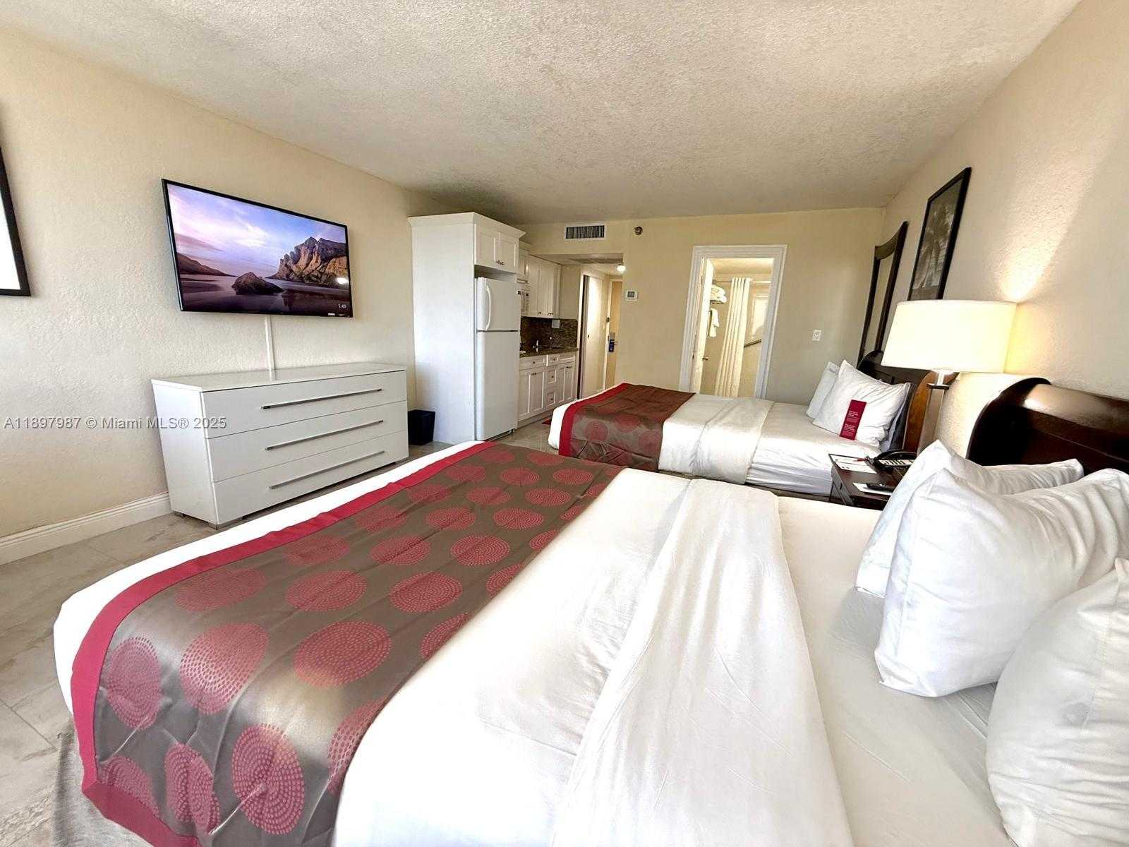 Small Image of 19201 COLLINS AVE #308, Sunny Isles Beach Number 5