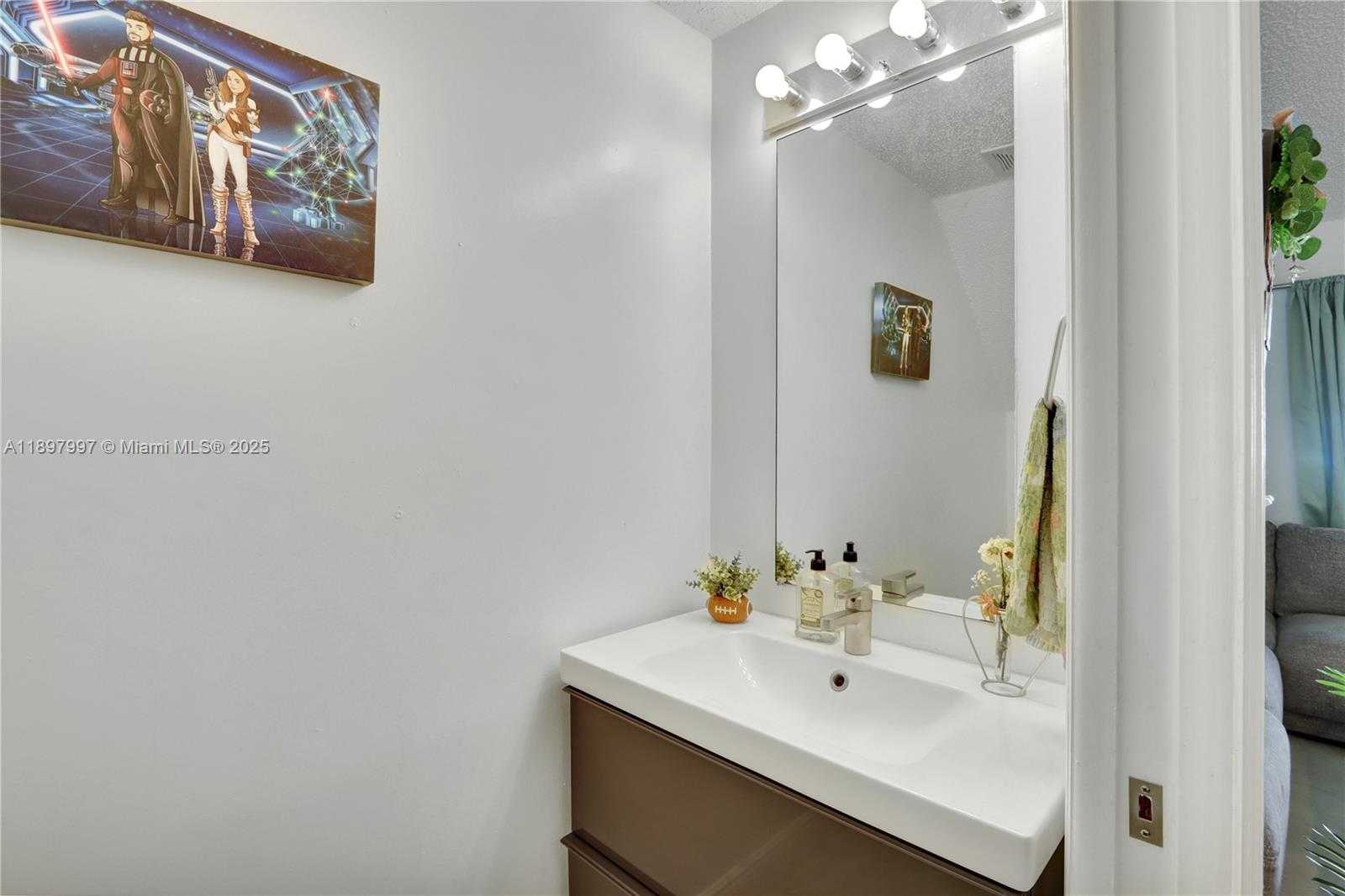 Small Image of 14126 SOUTH WEST 120TH CT #5-14, Miami Number 12