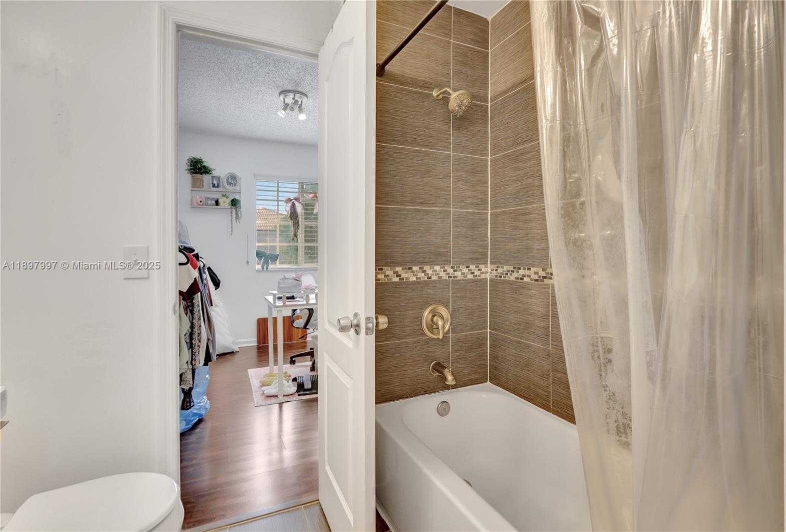 Small Image of 14126 SOUTH WEST 120TH CT #5-14, Miami Number 19