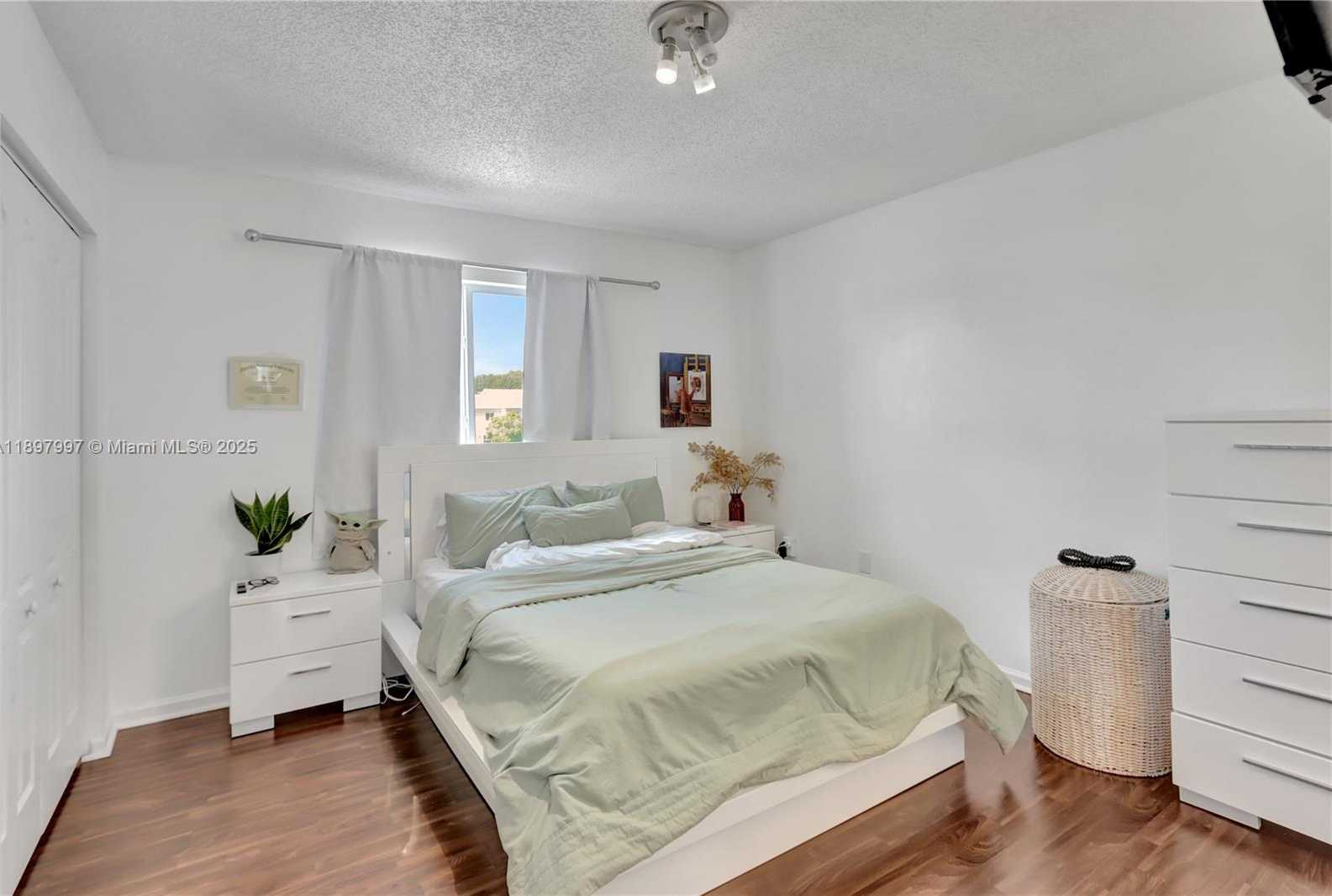 Small Image of 14126 SOUTH WEST 120TH CT #5-14, Miami Number 20