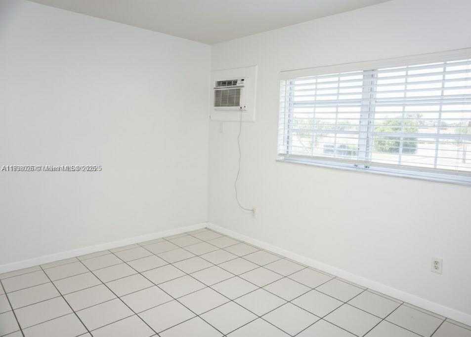 Small Image of 6565 SANTONA ST #B5, Coral Gables Number 6