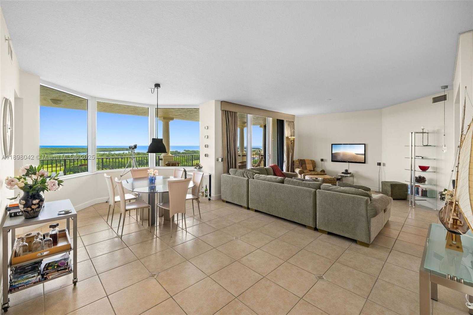 Small Image of 13627 DEERING BAY DR #1002, Coral Gables Number 11