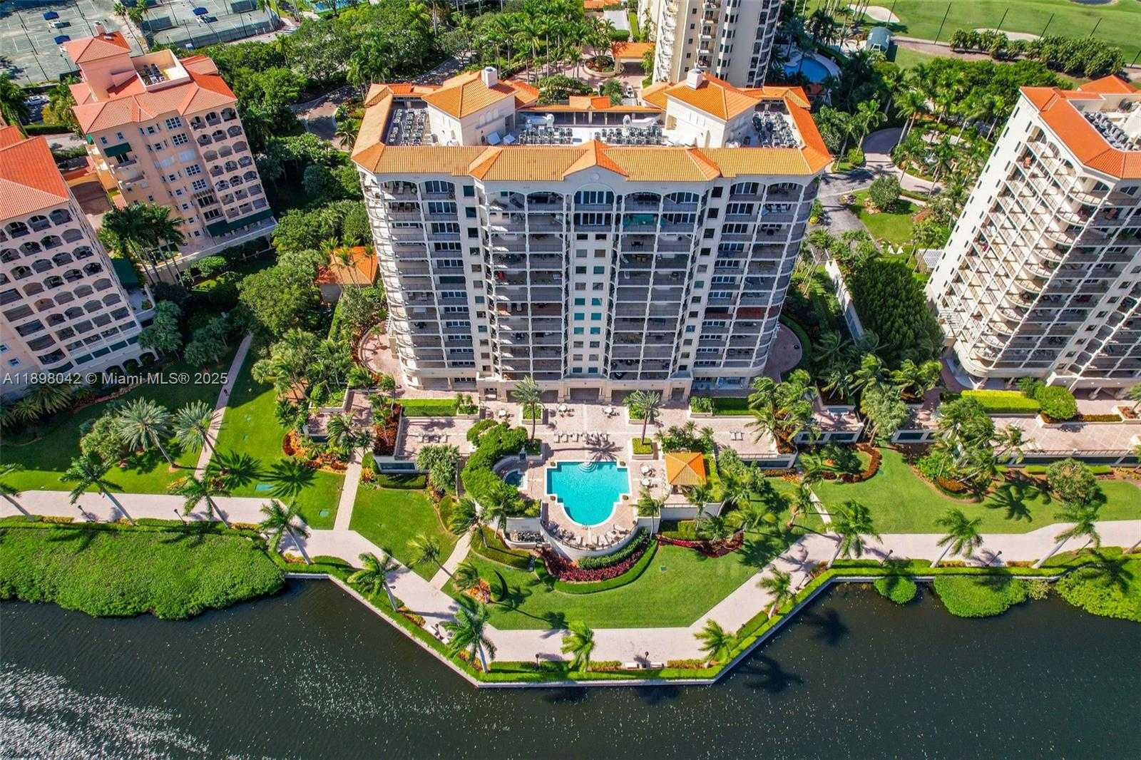Small Image of 13627 DEERING BAY DR #1002, Coral Gables Number 2
