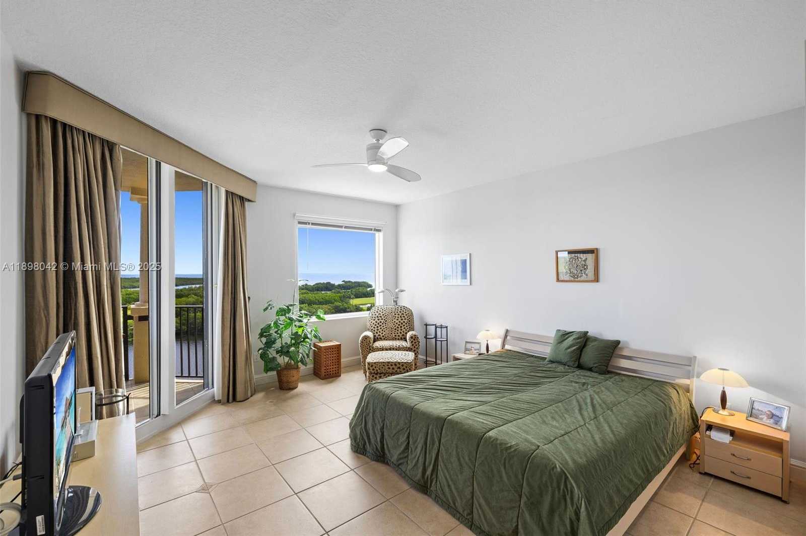 Small Image of 13627 DEERING BAY DR #1002, Coral Gables Number 26