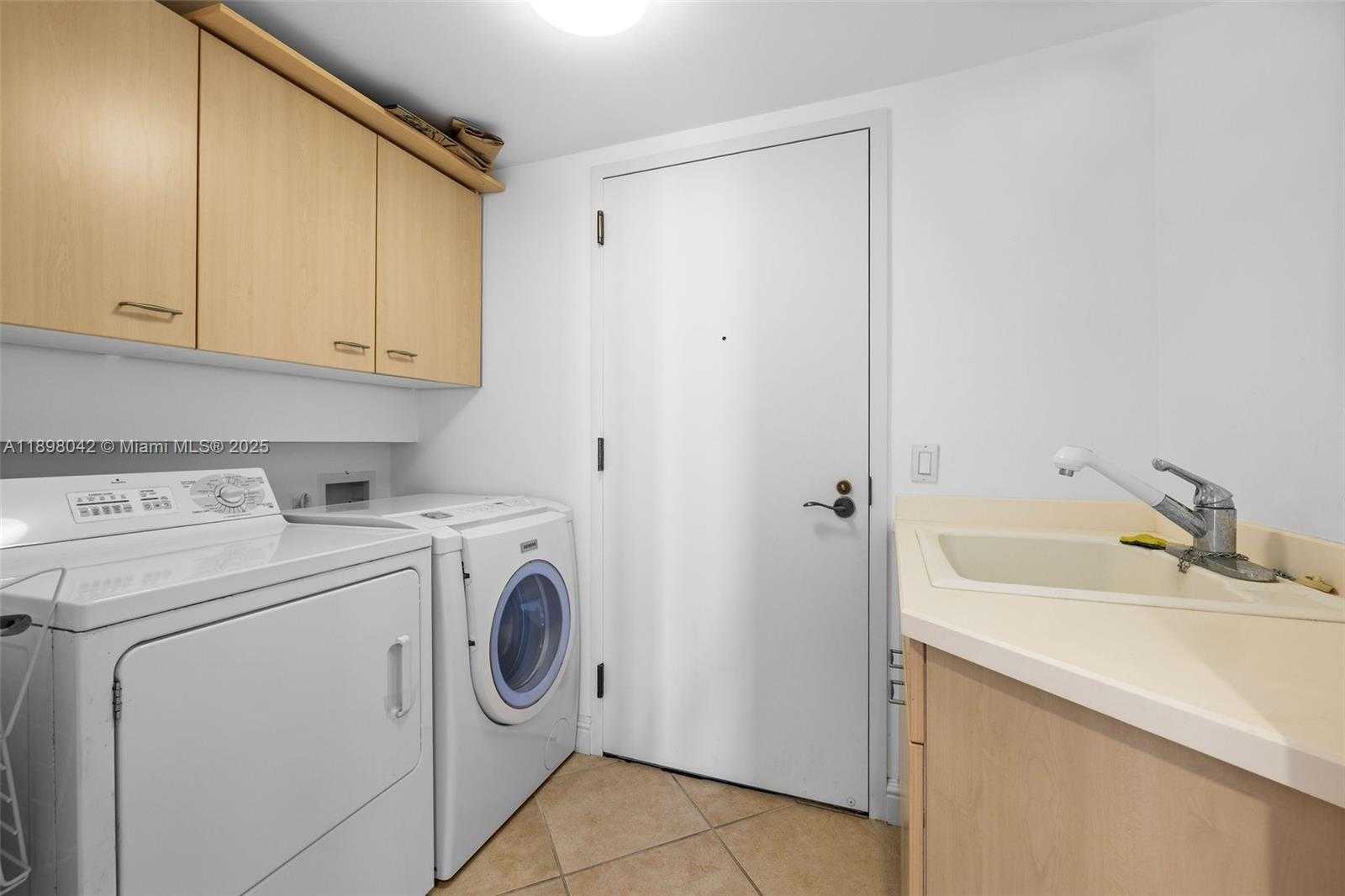 Small Image of 13627 DEERING BAY DR #1002, Coral Gables Number 41
