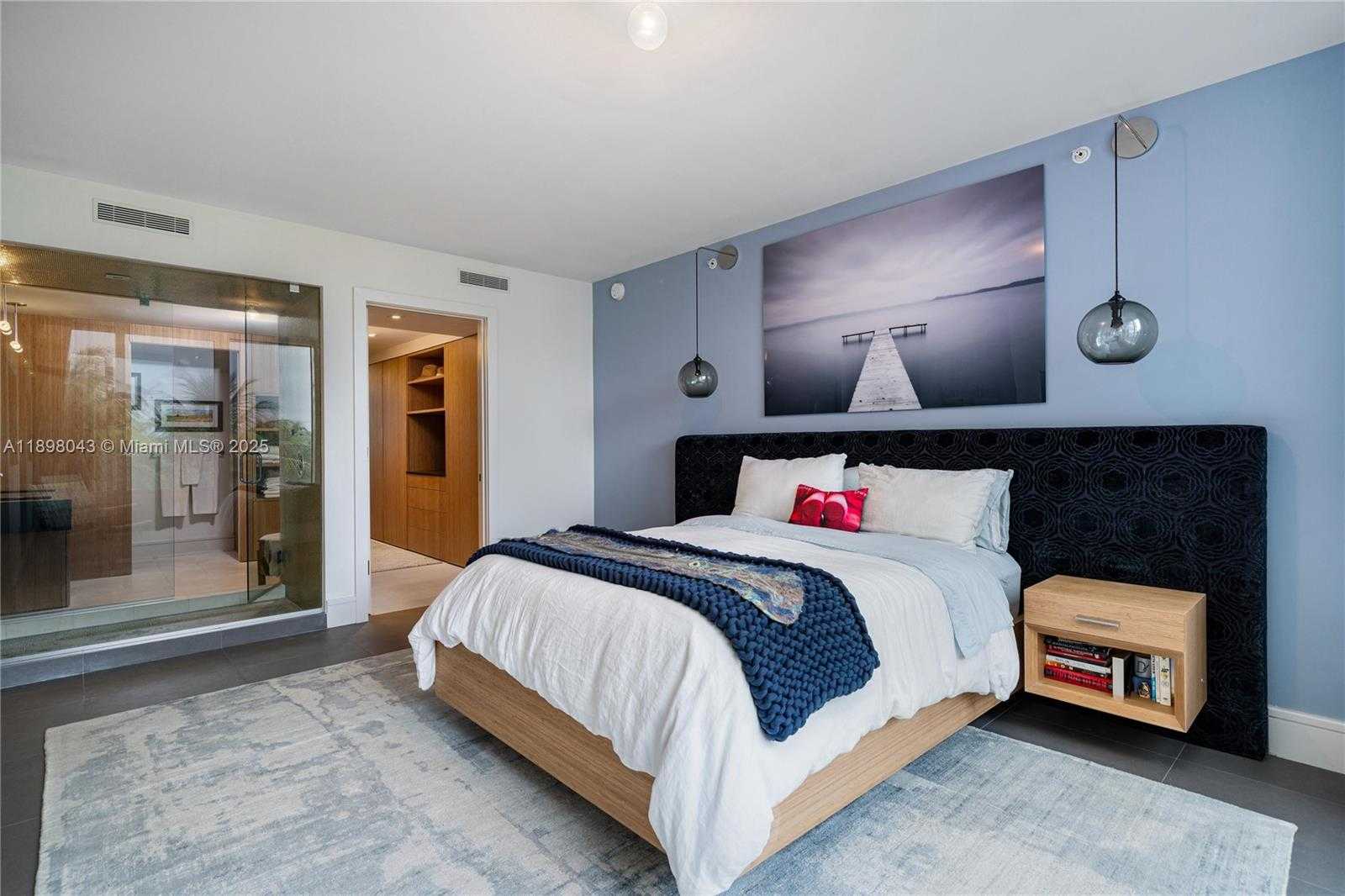 Small Image of 2155 WASHINGTON CT #407, Miami Beach Number 19