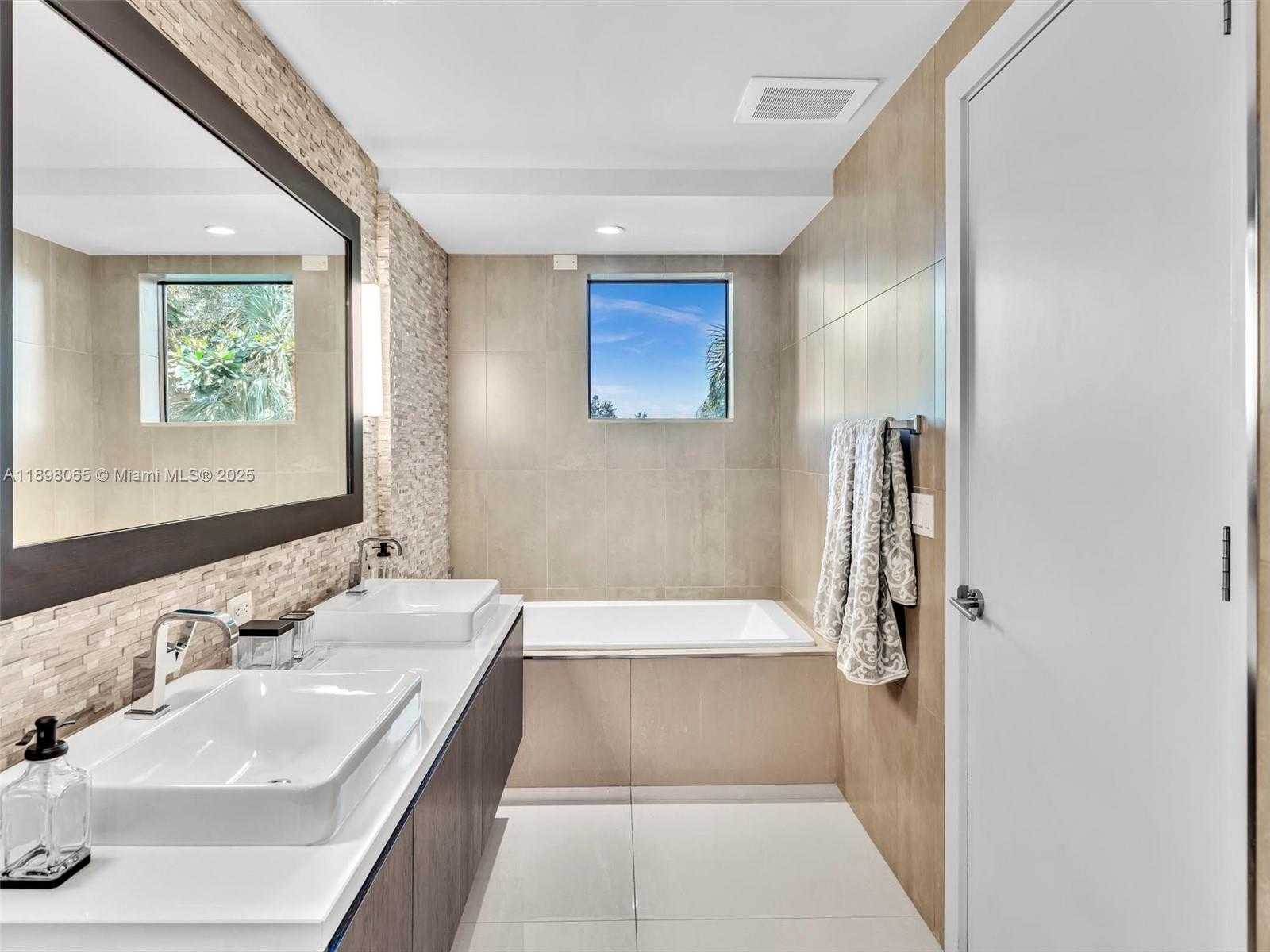 Small Image of 3040 NORTH OCEAN BLVD #N103, Fort Lauderdale Number 19