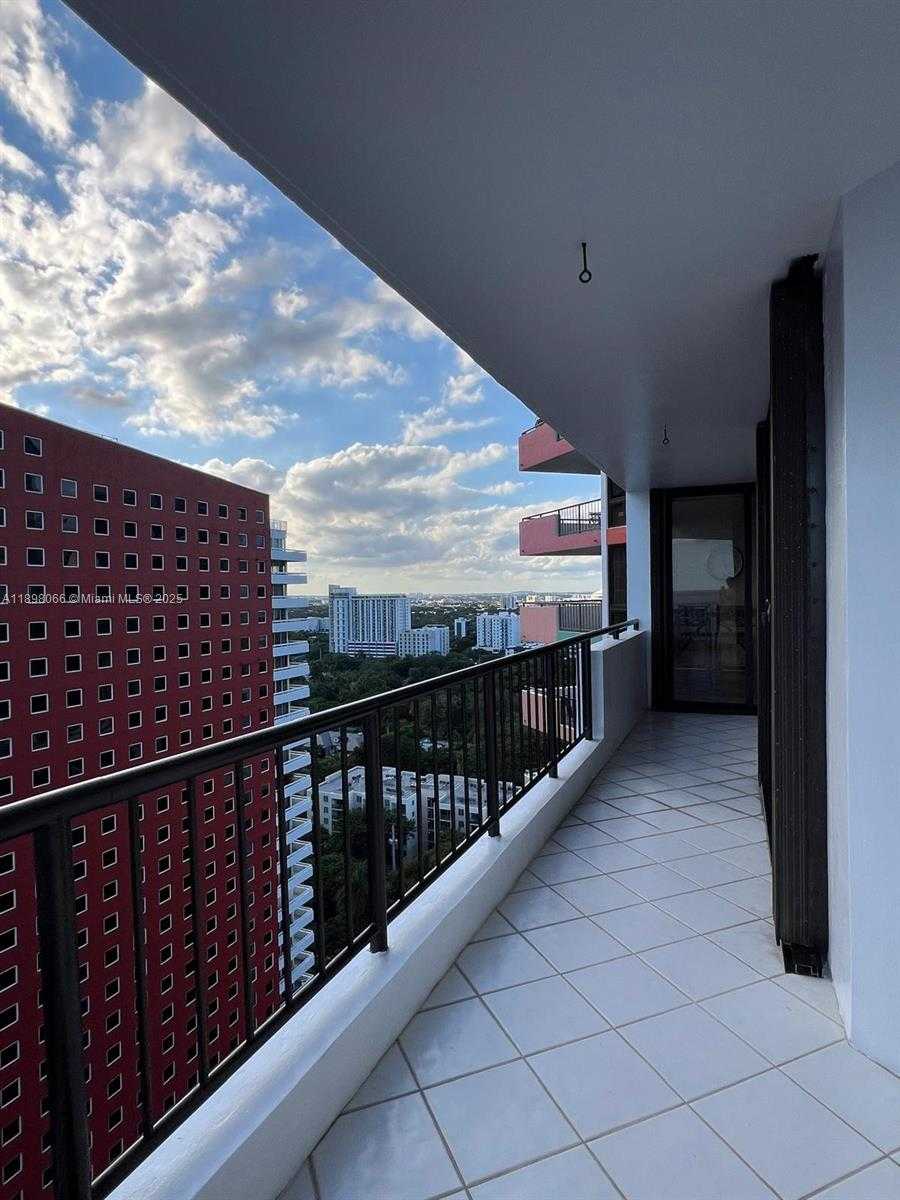 Small Image of 1581 BRICKELL AVE #2005, Miami Number 12