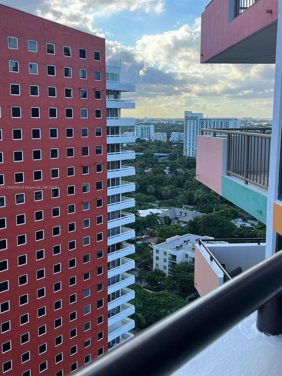 Small Image of 1581 BRICKELL AVE #2005, Miami Number 20