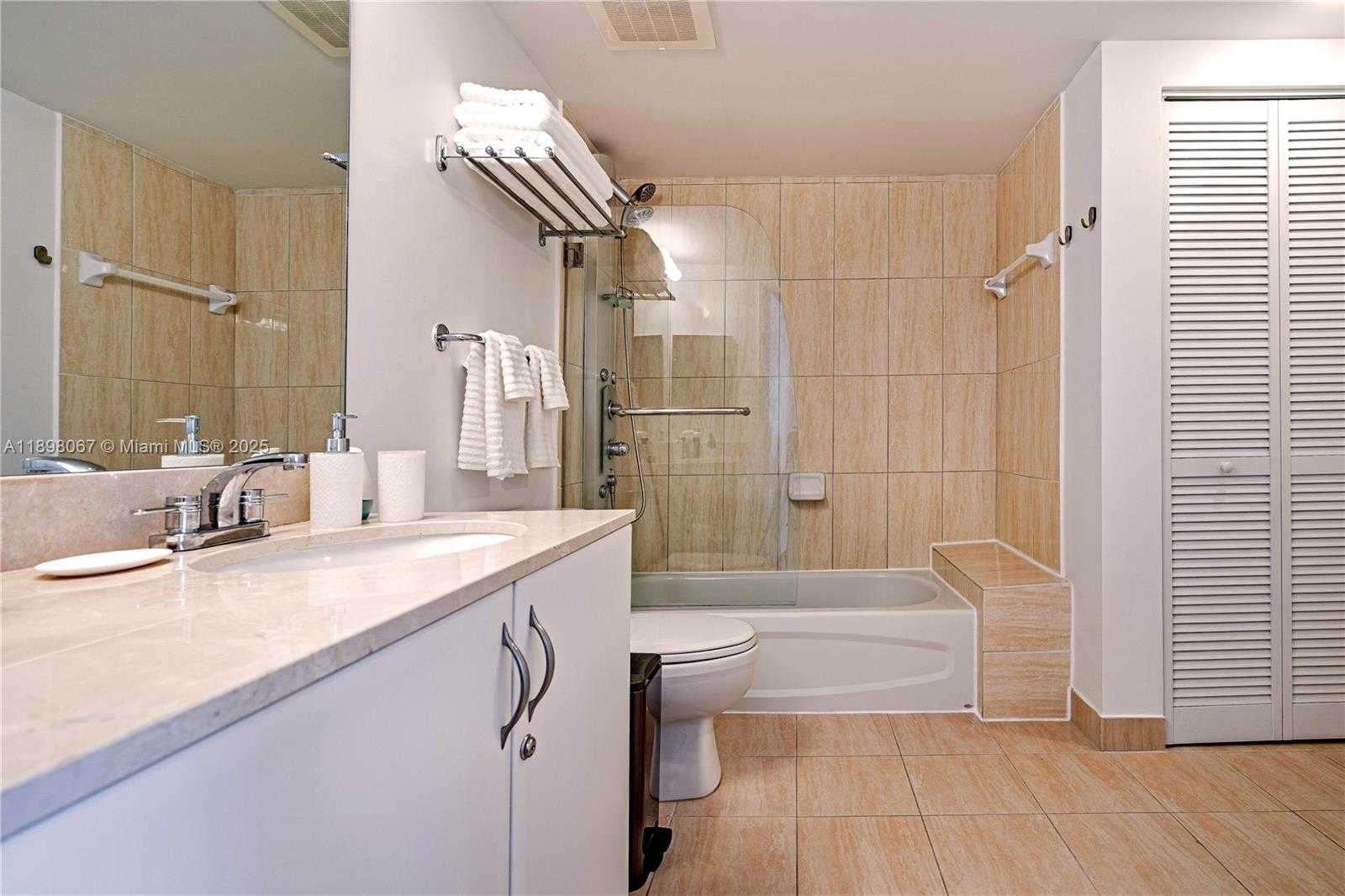 Small Image of 1750 NORTH BAYSHORE DR #3906, Miami Number 11