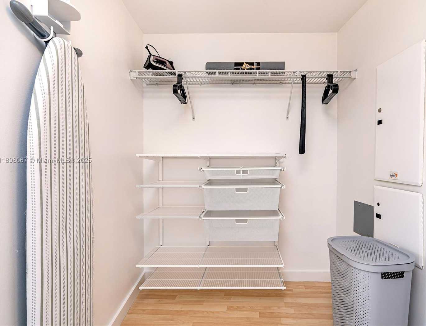 Small Image of 1750 NORTH BAYSHORE DR #3906, Miami Number 13