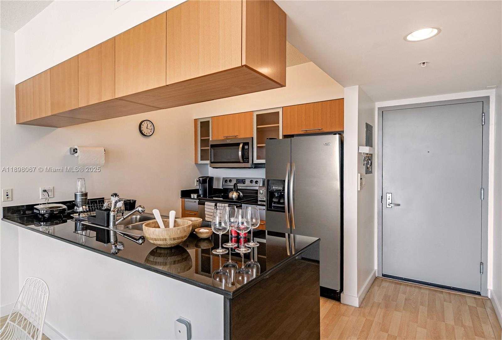 Small Image of 1750 NORTH BAYSHORE DR #3906, Miami Number 5