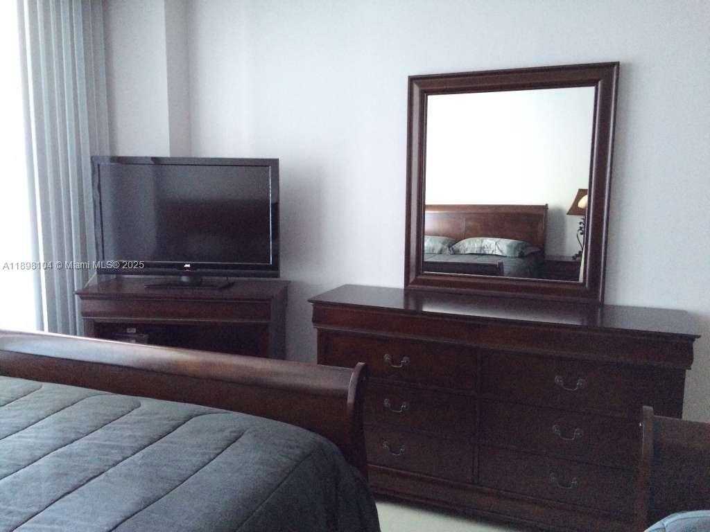 Imagen de Pequeño Objeto