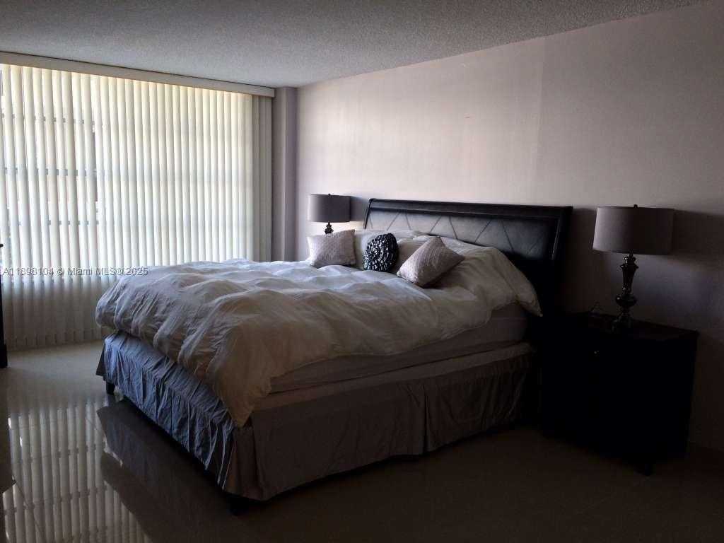 Imagen de Pequeño Objeto