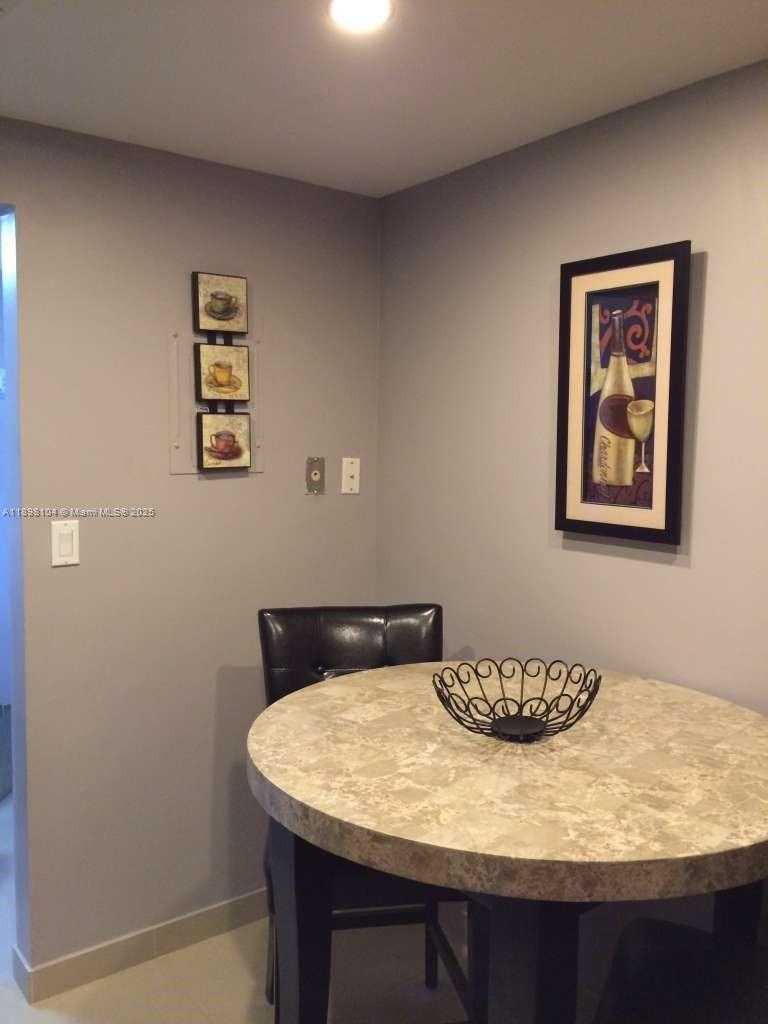 Imagen de Pequeño Objeto