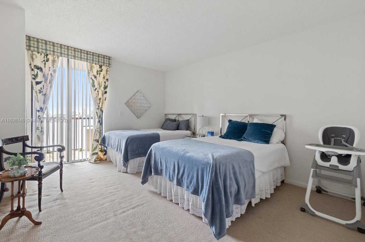 Small Image of 520 BRICKELL KEY DR #A1616, Miami Number 36