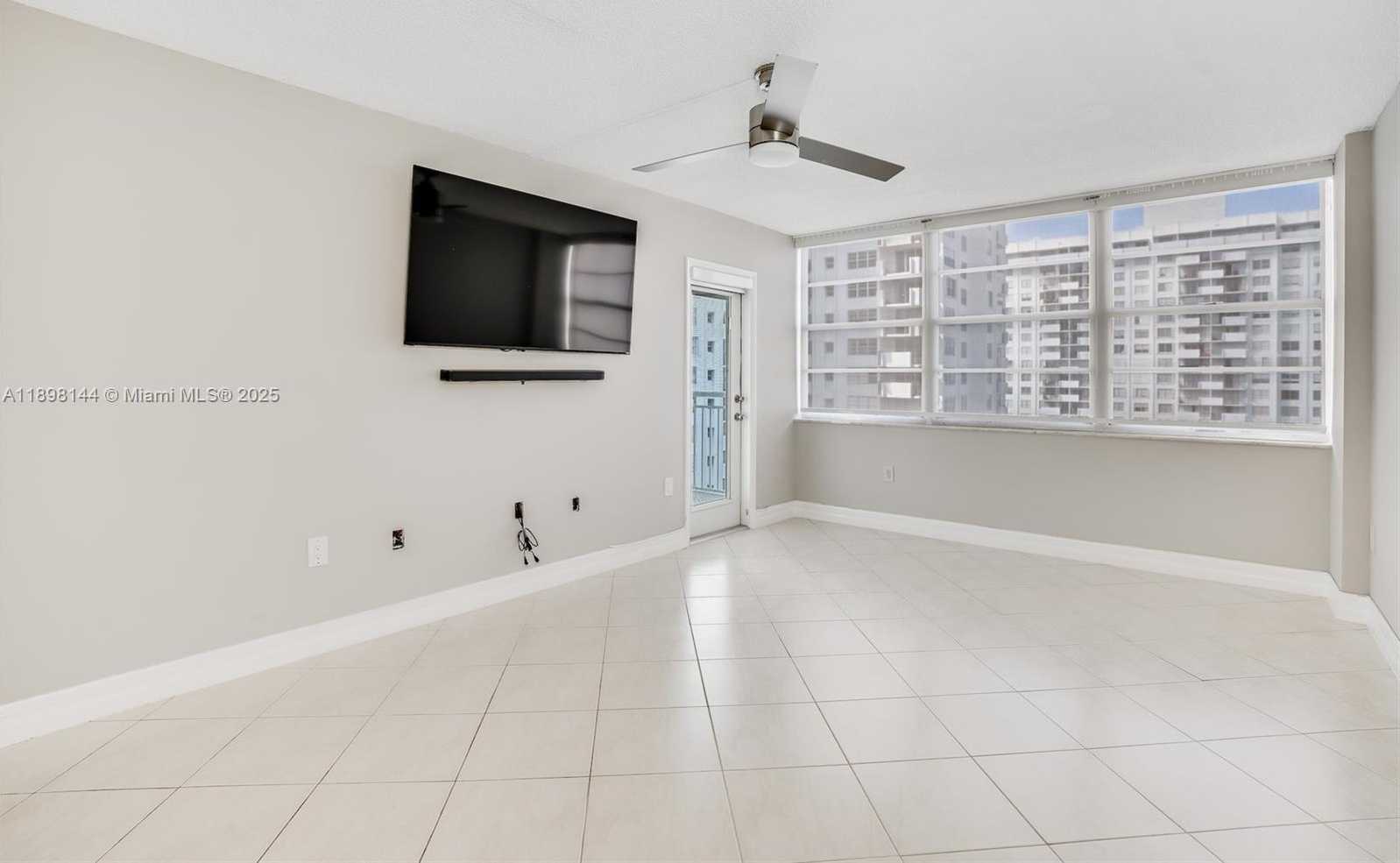 Small Image of 18071 BISCAYNE BLVD #1204, Aventura Number 17