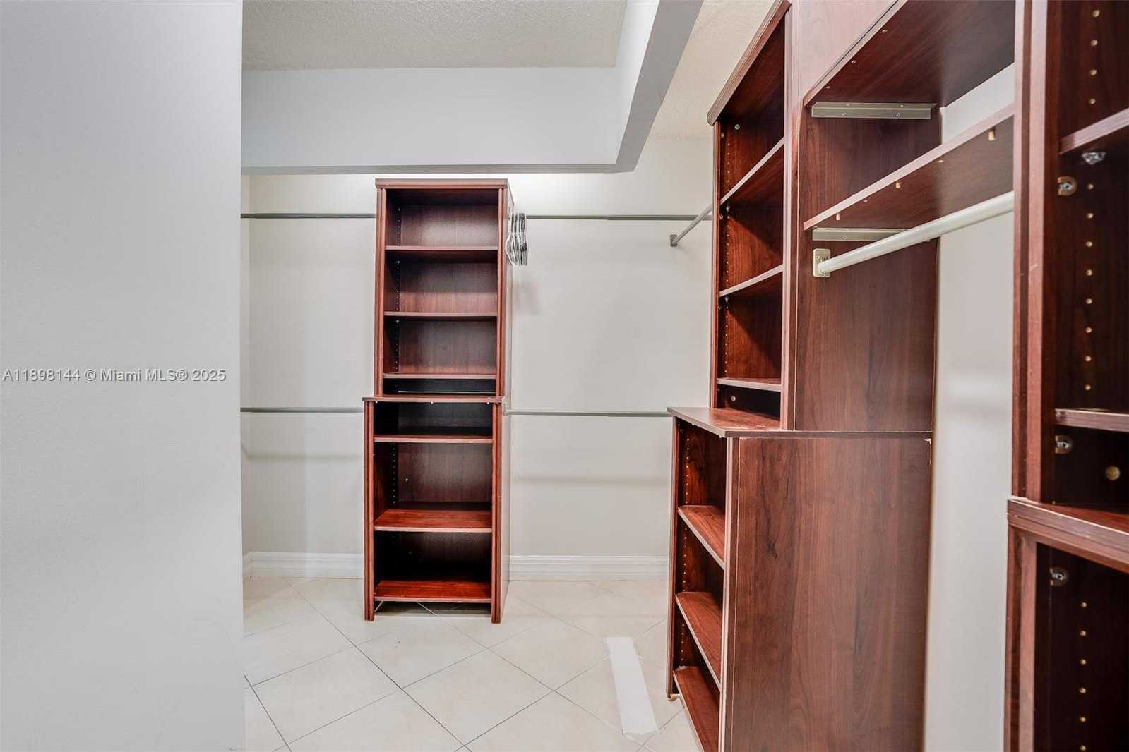 Small Image of 18071 BISCAYNE BLVD #1204, Aventura Number 22