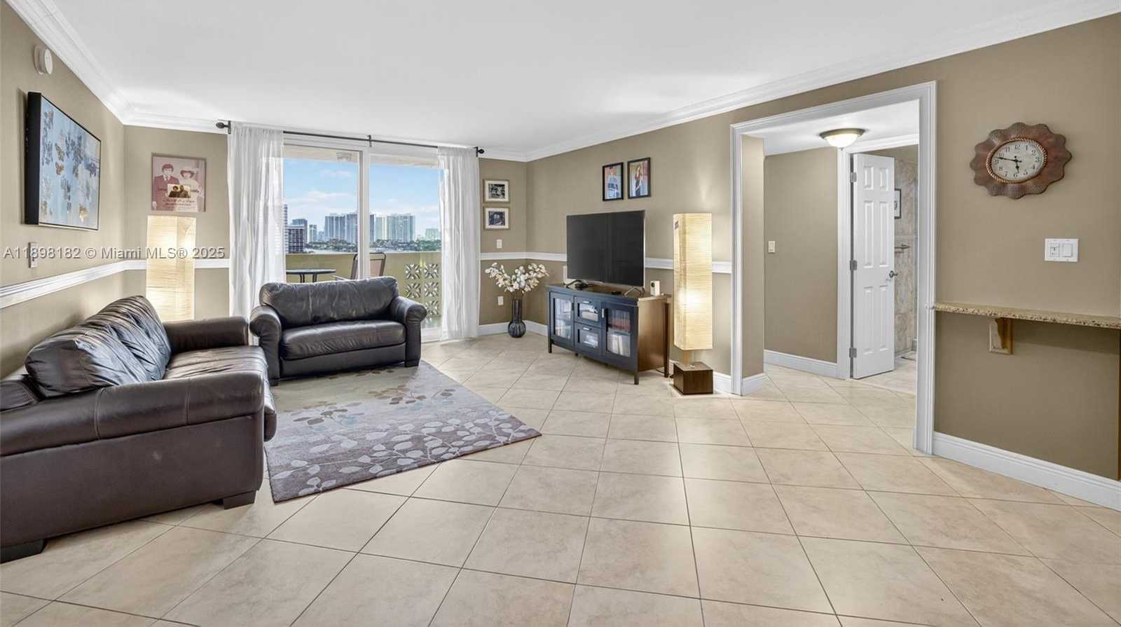 Small Image of 1833 SOUTH OCEAN DR #1004, Hallandale Beach Number 13
