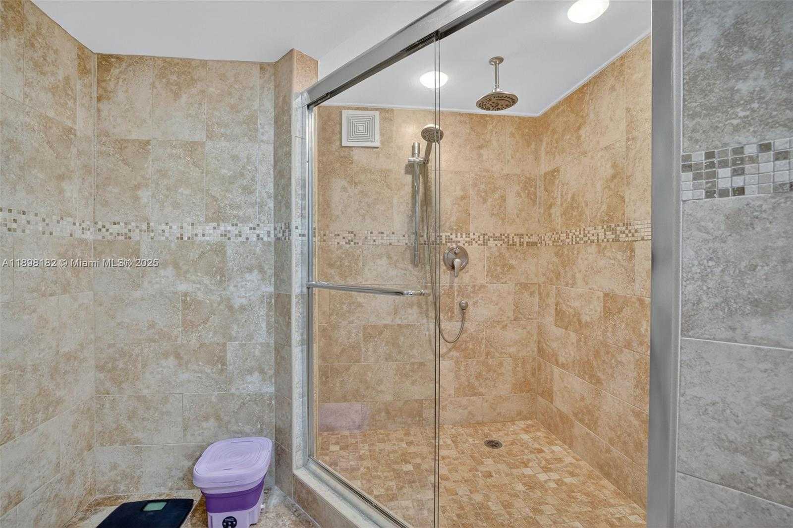 Small Image of 1833 SOUTH OCEAN DR #1004, Hallandale Beach Number 24