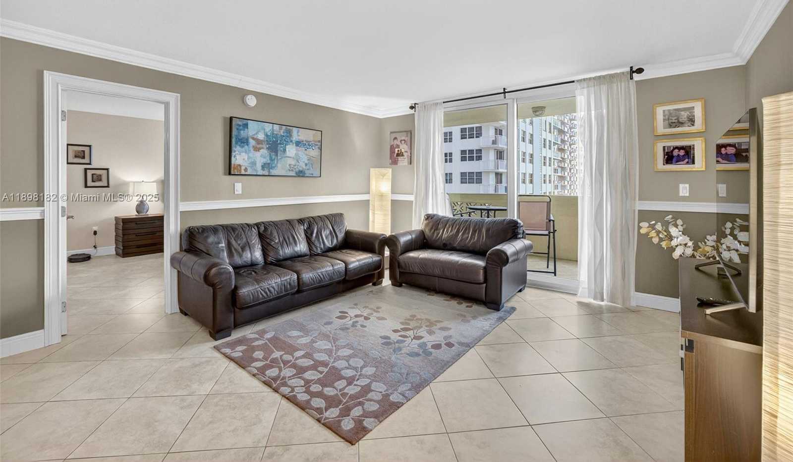 Small Image of 1833 SOUTH OCEAN DR #1004, Hallandale Beach Number 3