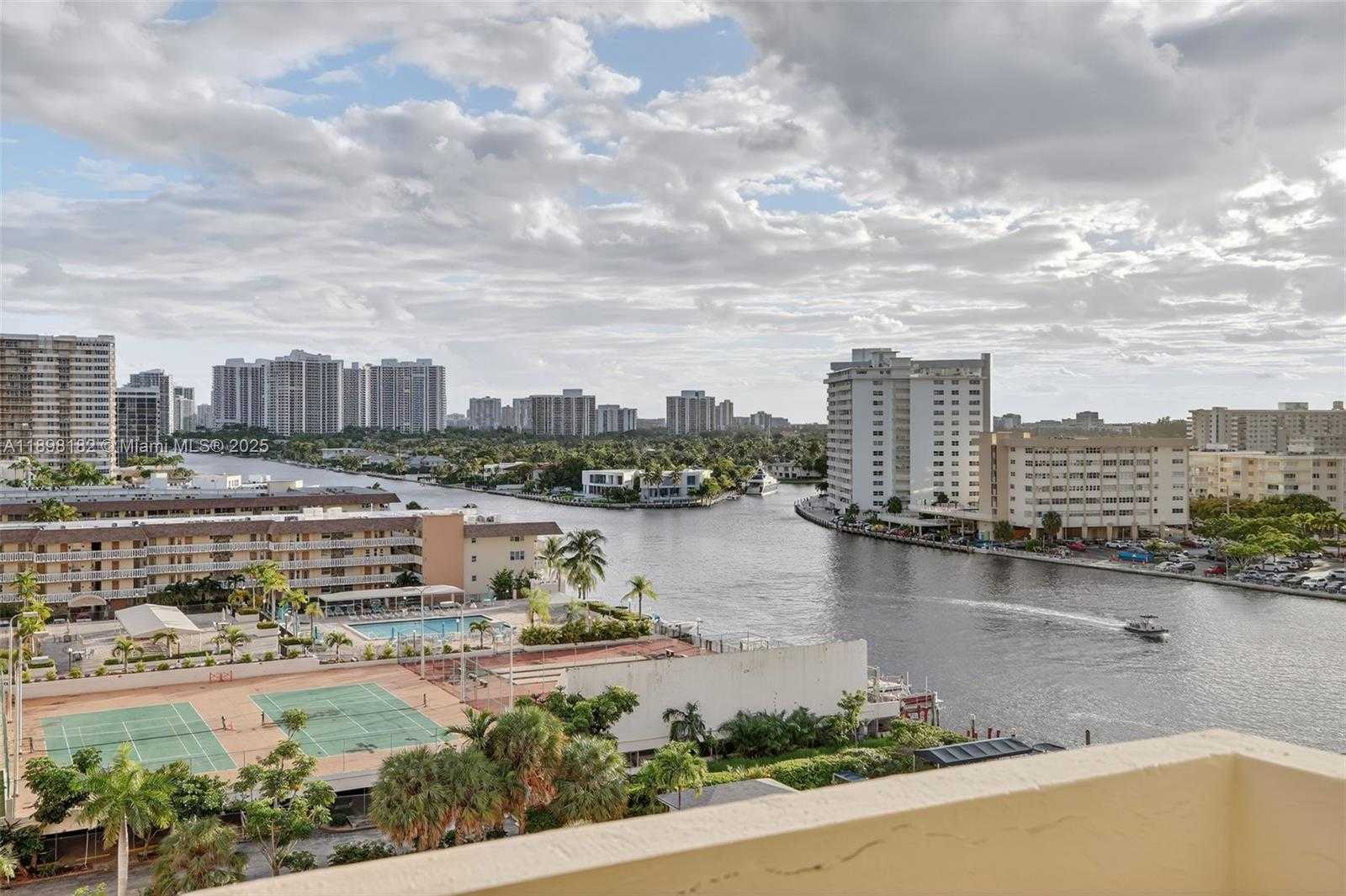 Small Image of 1833 SOUTH OCEAN DR #1004, Hallandale Beach Number 32