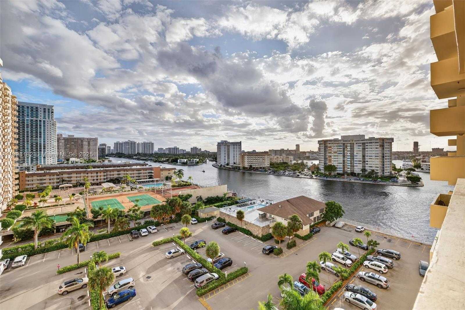Small Image of 1833 SOUTH OCEAN DR #1004, Hallandale Beach Number 33