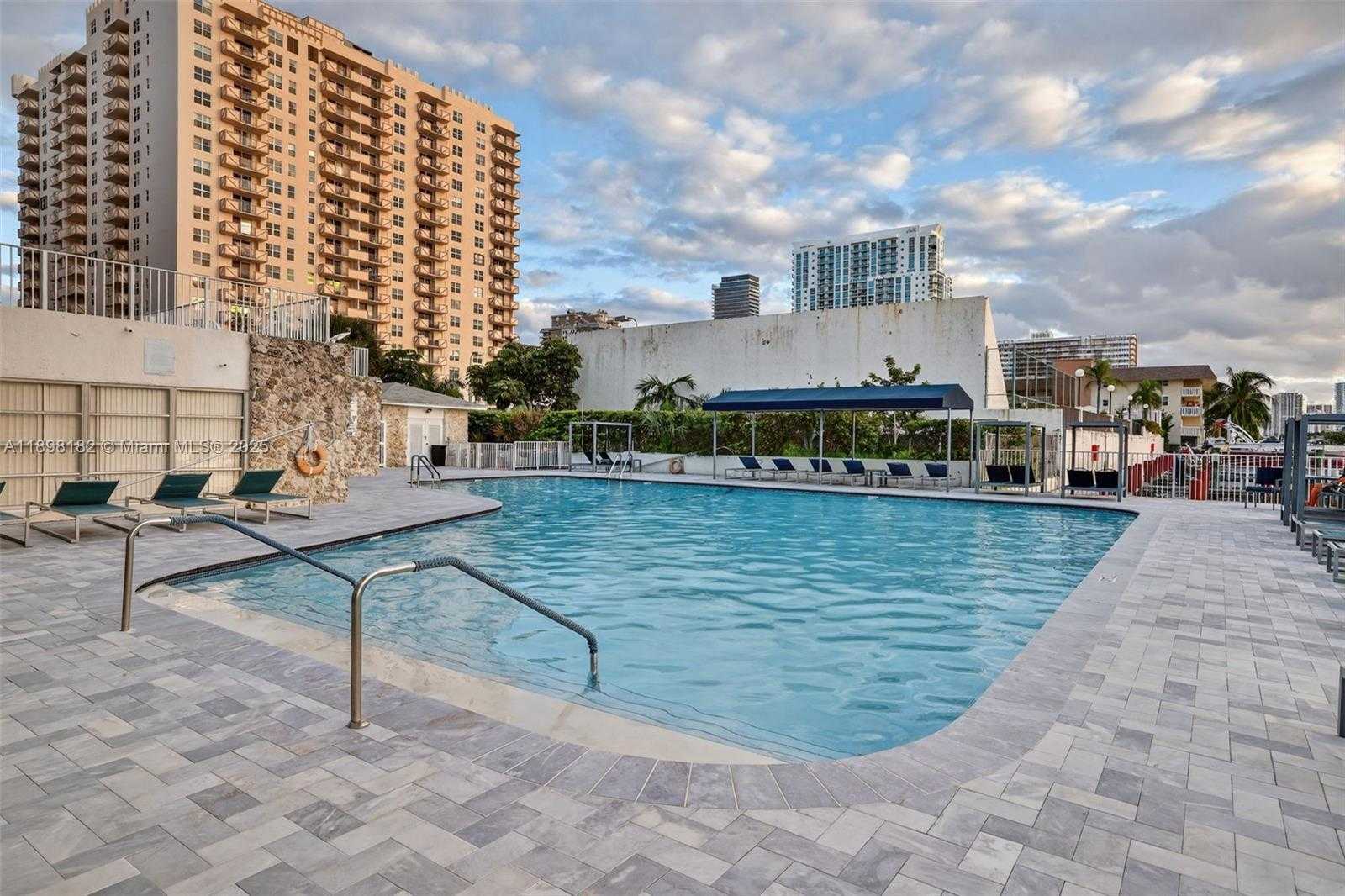 Small Image of 1833 SOUTH OCEAN DR #1004, Hallandale Beach Number 39