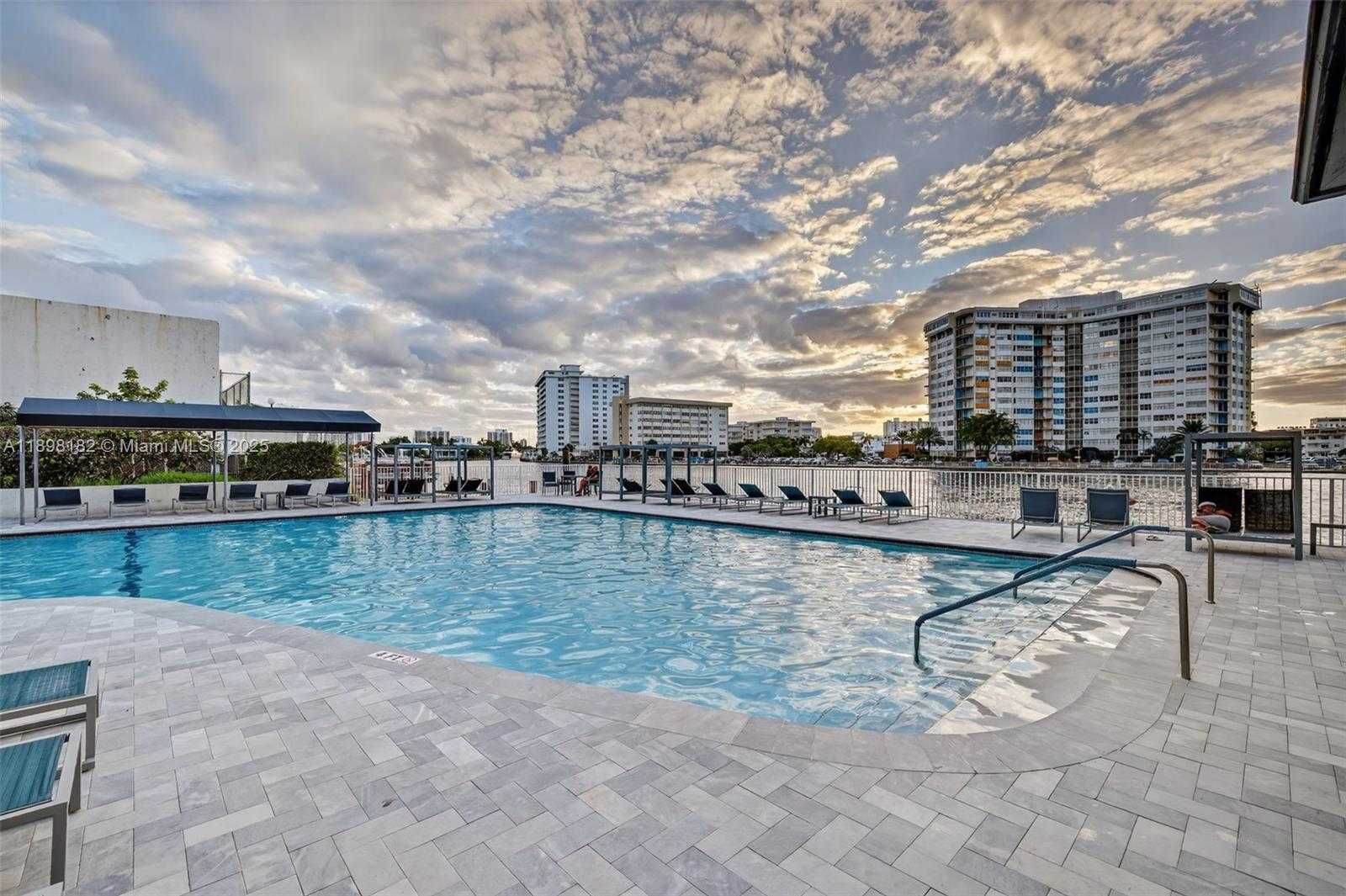 Small Image of 1833 SOUTH OCEAN DR #1004, Hallandale Beach Number 40