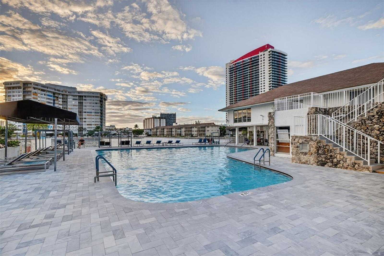 Small Image of 1833 SOUTH OCEAN DR #1004, Hallandale Beach Number 41