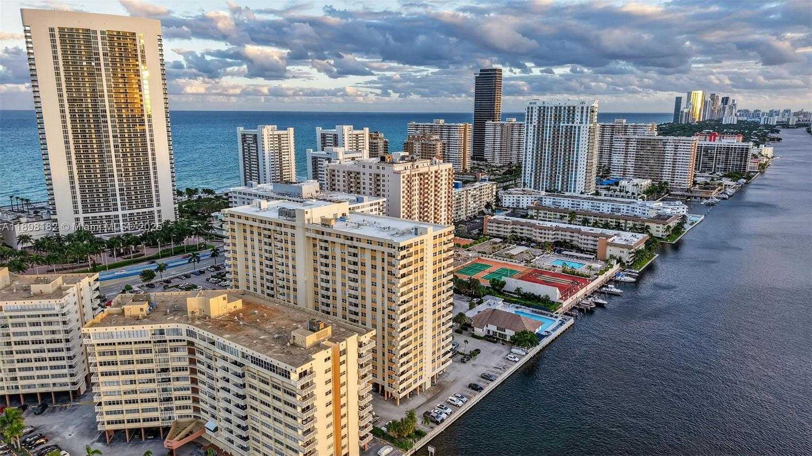 Small Image of 1833 SOUTH OCEAN DR #1004, Hallandale Beach Number 57