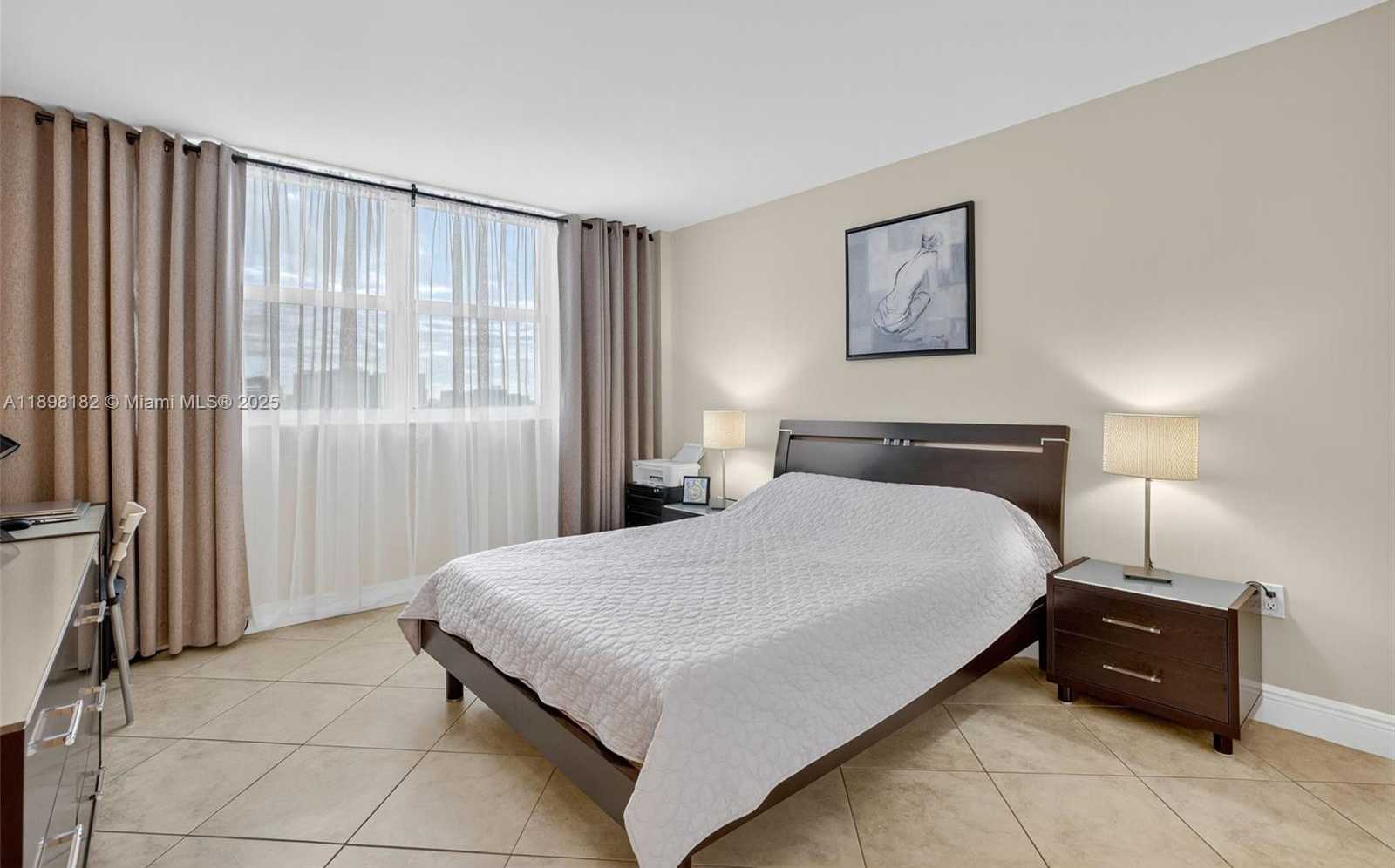 Small Image of 1833 SOUTH OCEAN DR #1004, Hallandale Beach Number 6