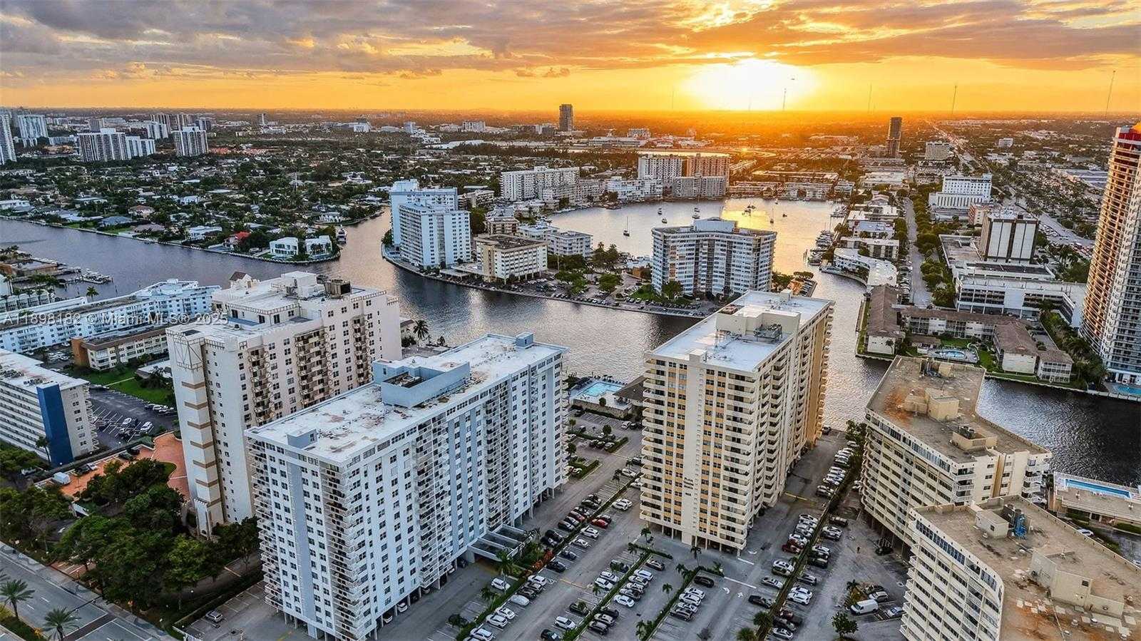 Small Image of 1833 SOUTH OCEAN DR #1004, Hallandale Beach Number 60