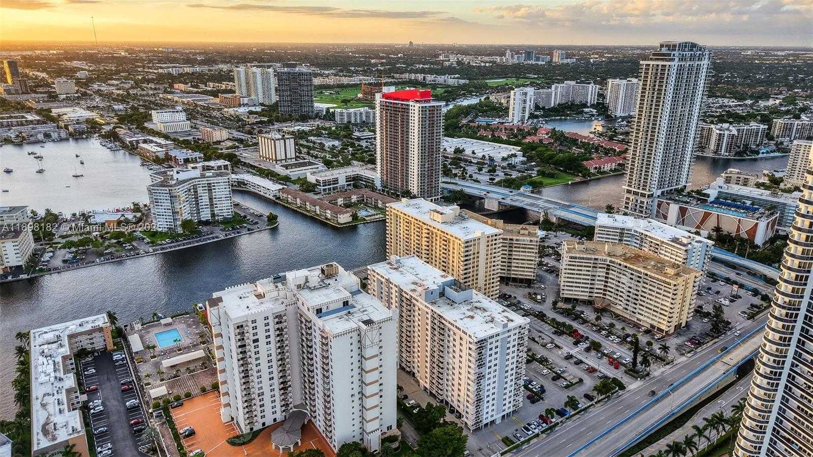 Small Image of 1833 SOUTH OCEAN DR #1004, Hallandale Beach Number 61