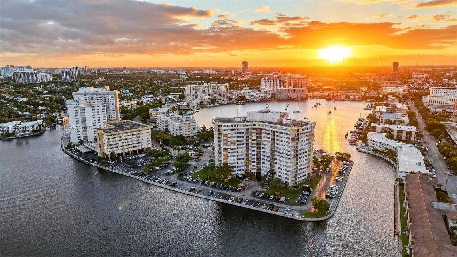 Small Image of 1833 SOUTH OCEAN DR #1004, Hallandale Beach Number 76