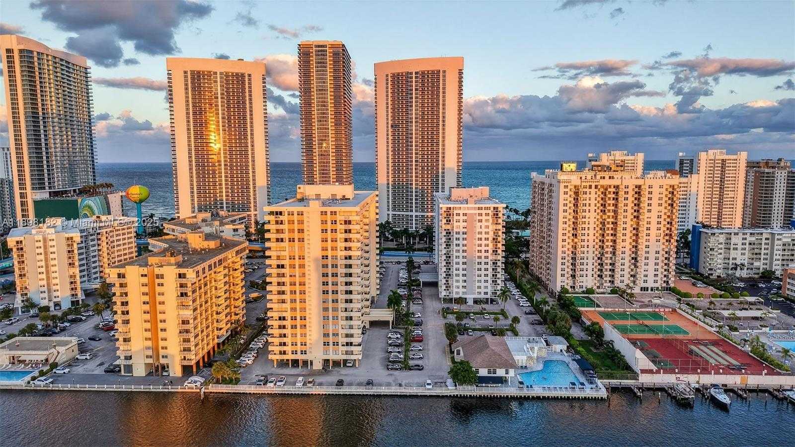 Small Image of 1833 SOUTH OCEAN DR #1004, Hallandale Beach Number 78