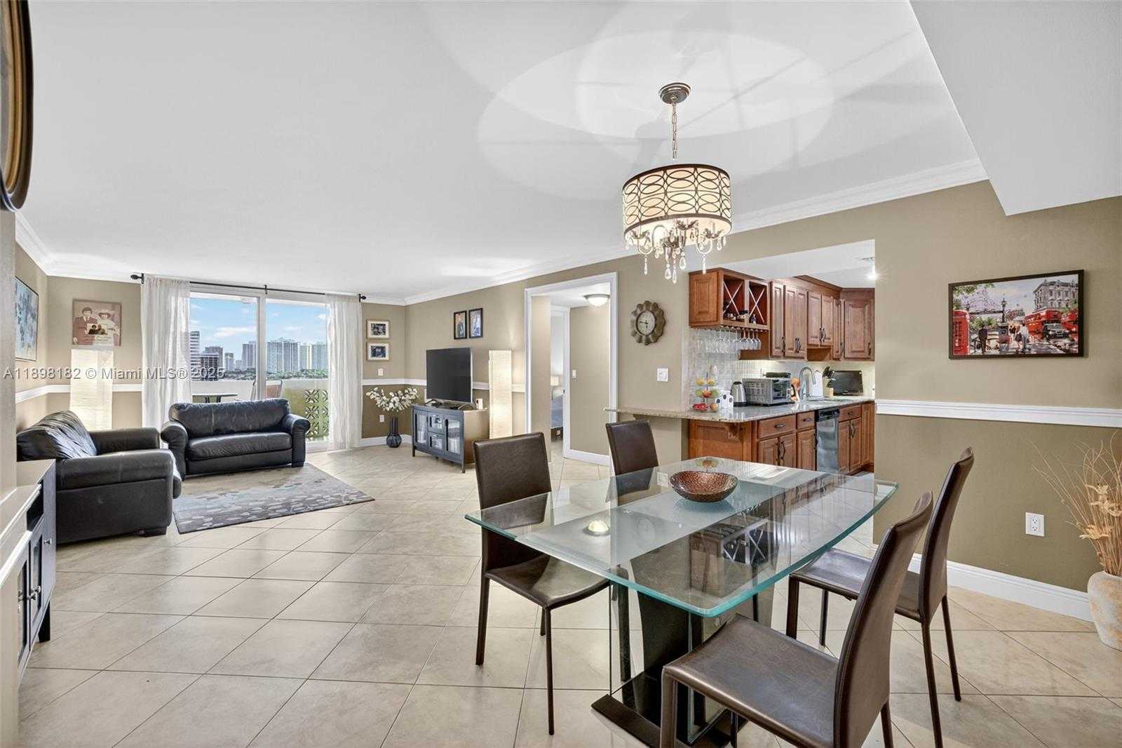 Small Image of 1833 SOUTH OCEAN DR #1004, Hallandale Beach Number 9