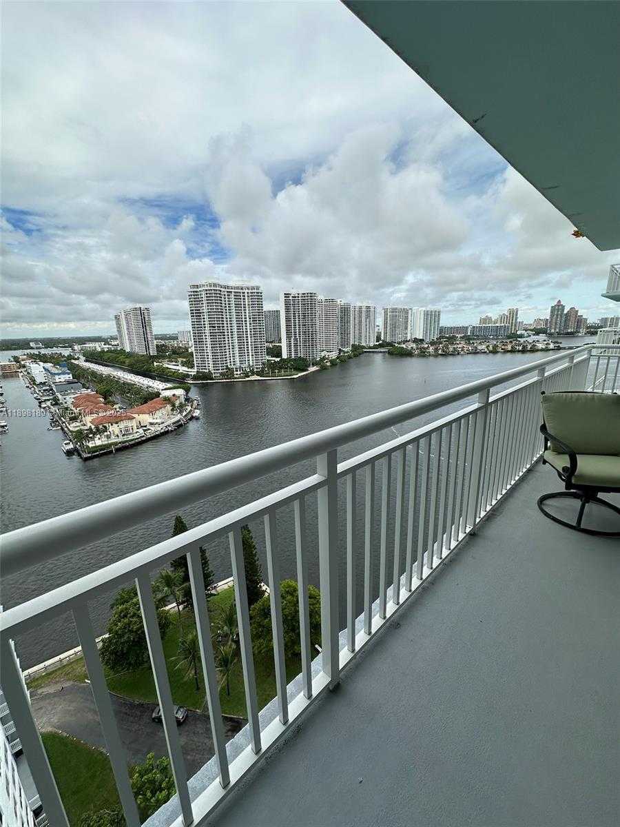 Small Image of 301 174TH ST #2020, Sunny Isles Beach Number 2