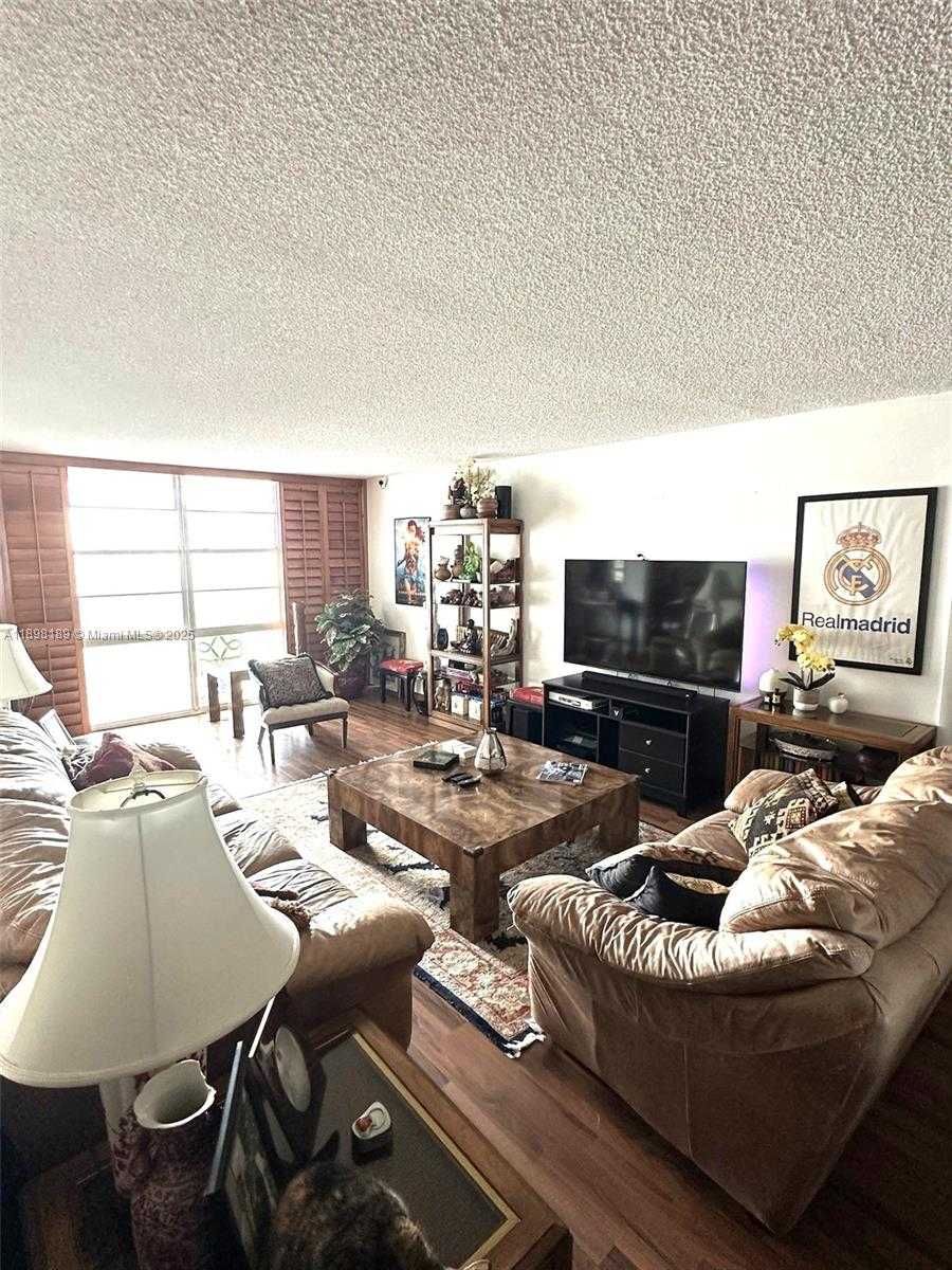 Small Image of 301 174TH ST #2020, Sunny Isles Beach Number 3