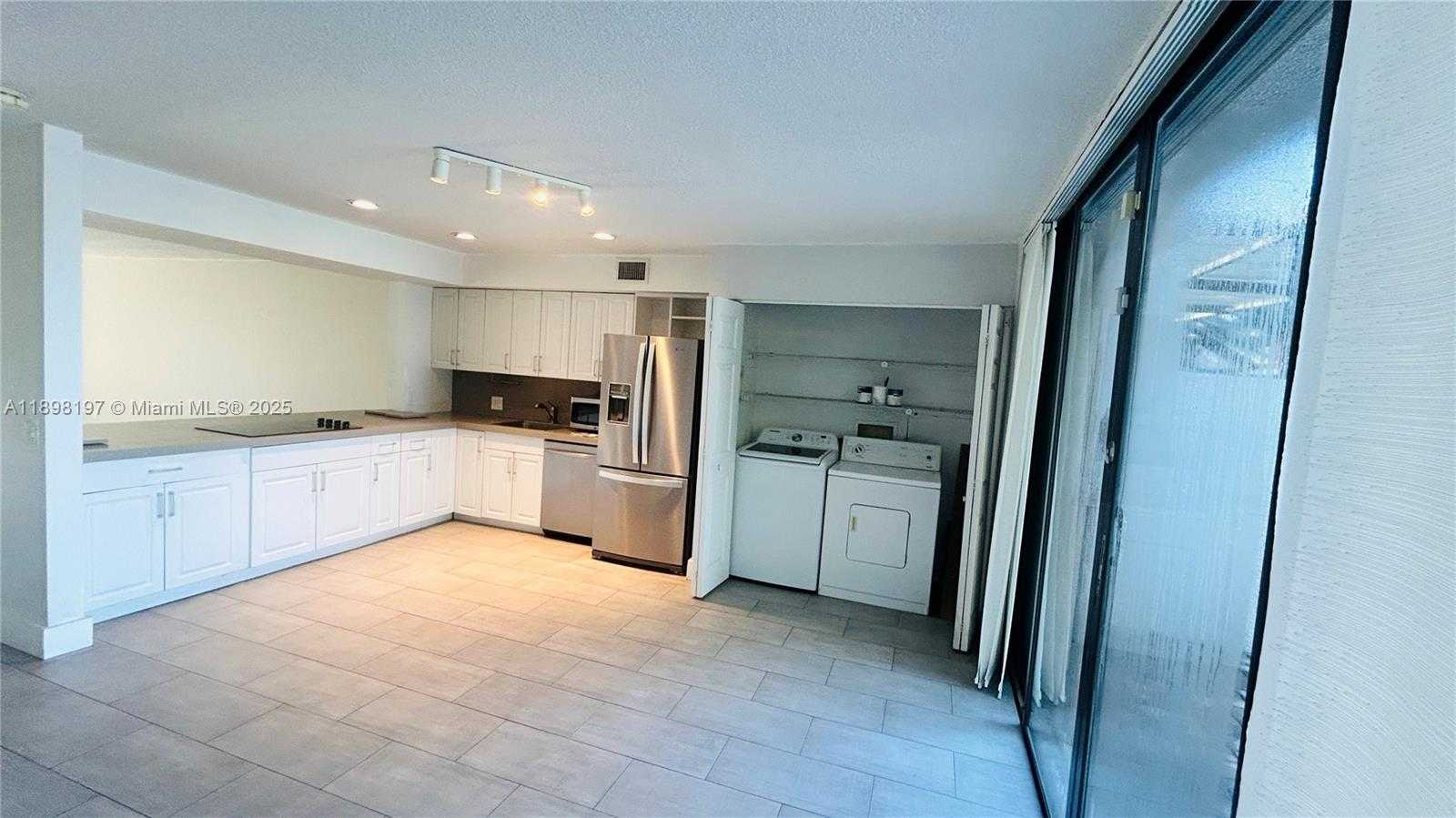 Small Image of 1666 NORTH WEST 113TH WAY, Pembroke Pines Number 3