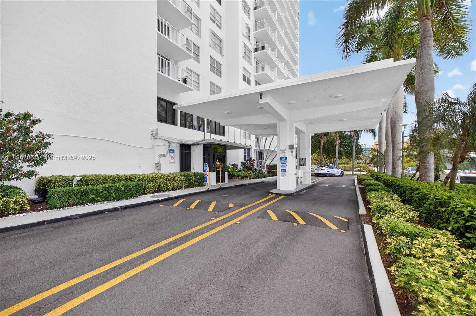 Small Image of 2851 NORTH EAST 183RD ST #605E, Aventura Number 14