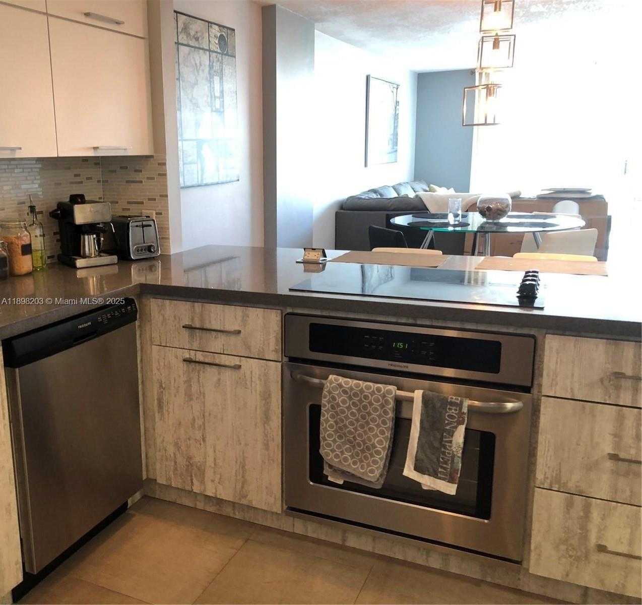 Small Image of 2851 NORTH EAST 183RD ST #605E, Aventura Number 2