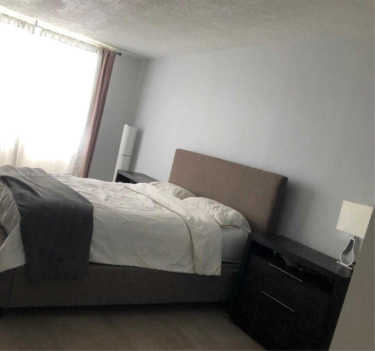 Small Image of 2851 NORTH EAST 183RD ST #605E, Aventura Number 8