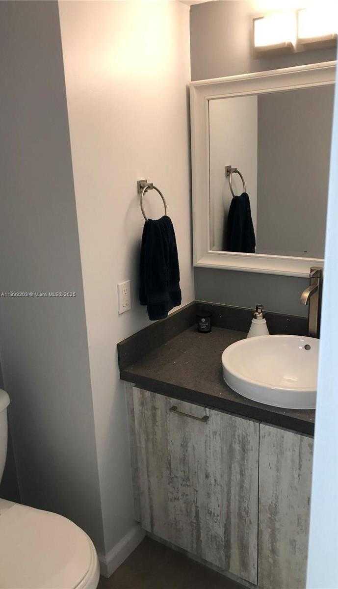 Small Image of 2851 NORTH EAST 183RD ST #605E, Aventura Number 9