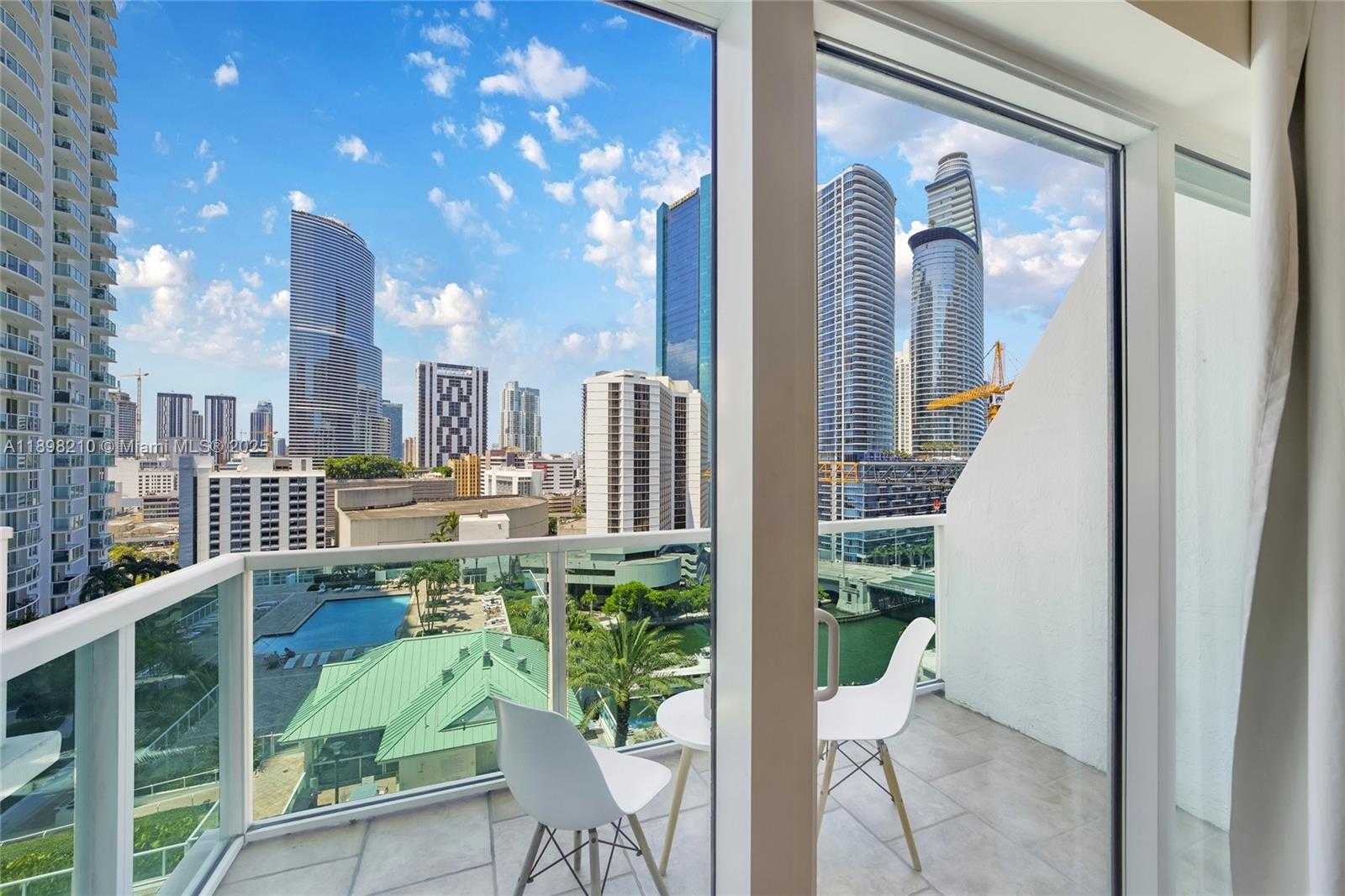 Small Image of 41 SOUTH EAST 5TH ST #1003, Miami Number 9