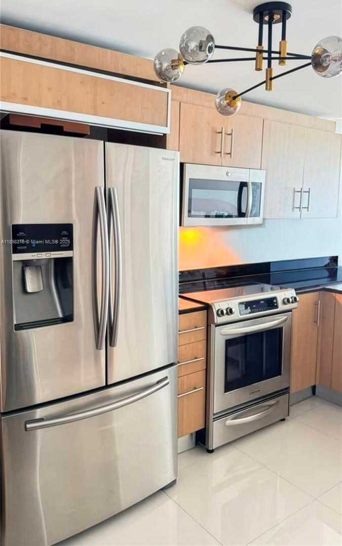 Small Image of 10275 COLLINS AVE #802, Bal Harbour Number 17